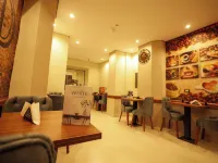 Sama Hotel Sherif Bash 鄰近阿塔巴的酒店