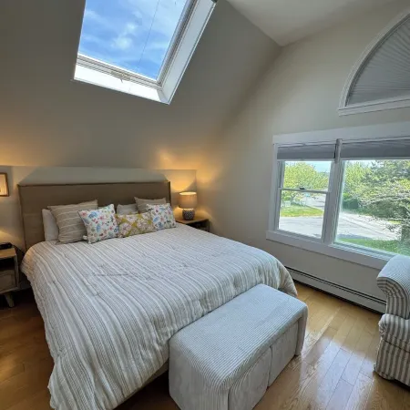 New Saltwater Heated Pool & Hot Tub -Less Than 5 Minutes from Nauset Beach!
