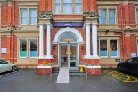 Exeter Rougemont hotel by Sunday - 4 Sao