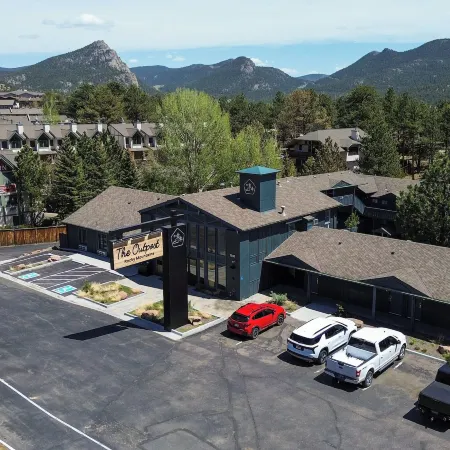 Trailborn Rocky Mountains Outpost