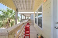Brito Beach- View of Pond Propane Grill - 4つ星