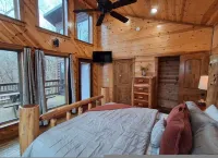 Three Bears Pet-friendly Cabin With Heated Pool Near Hochatown Mountain Views Sleeps 10 - 4-Star