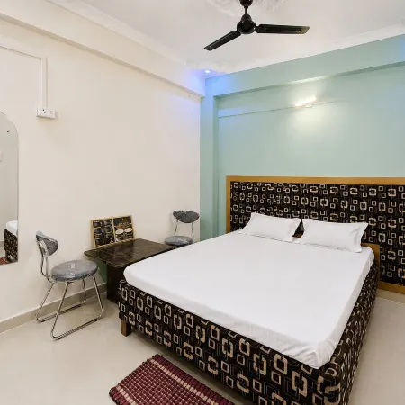 Hotel Swarn Kamal Inn