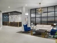 DoubleTree by Hilton Charlotte City Center Hotels near Hanover Square