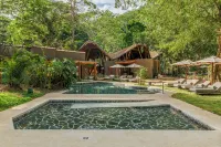 Santa Lucia Jungle Hacienda, Costa Rica, Autograph Collection - palestra