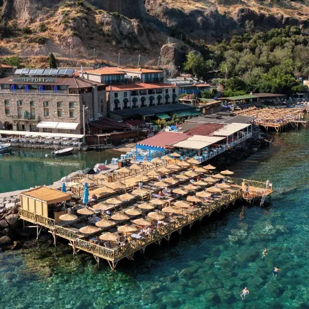 Assos Troy Port Hotel