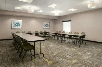 Hampton Inn Fairmont - Pet friendly