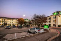HomeTowne Studios Austin - Motels