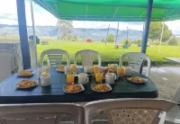 Camping San Francisco - Cabaña, Teepee & Zona de Camping - Desayuno