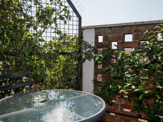 10 Best Hotels near Botanical Garden Dina Bellotti, Alessandria 2022 |  Trip.com