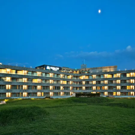 Hidden Cliff Hotel and Nature Отели рядом с достопримечательностью «Цифровой тематический парк Play K-Pop»