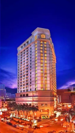 The Ritz-Carlton, Kuala Lumpur Отели рядом с достопримечательностью «UCSI University Block E»