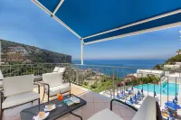 Hotel Mary - Pools