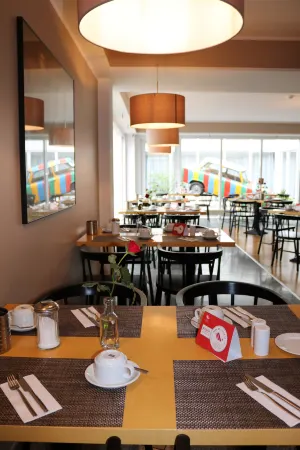 Good Morning + Leipzig Отели в г. Тауха