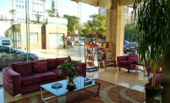 Super 8 Hotel (Xingtai Railway Station Tianyi Square Kaixuan Branch)