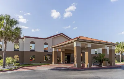 Red Roof Inn & Suites Hinesville - Fort Stewart Các khách sạn ở Hinesville