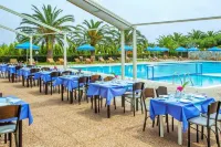 Xenios Port Marina Hotel