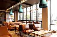DoubleTree by Hilton Manchester Piccadilly - bar
