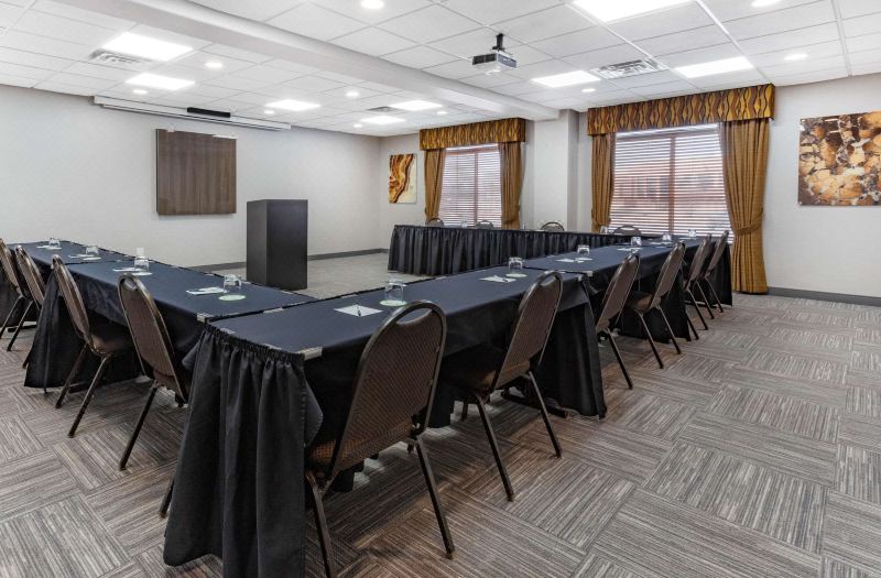 Wingate by Wyndham Tinley Park photo 5