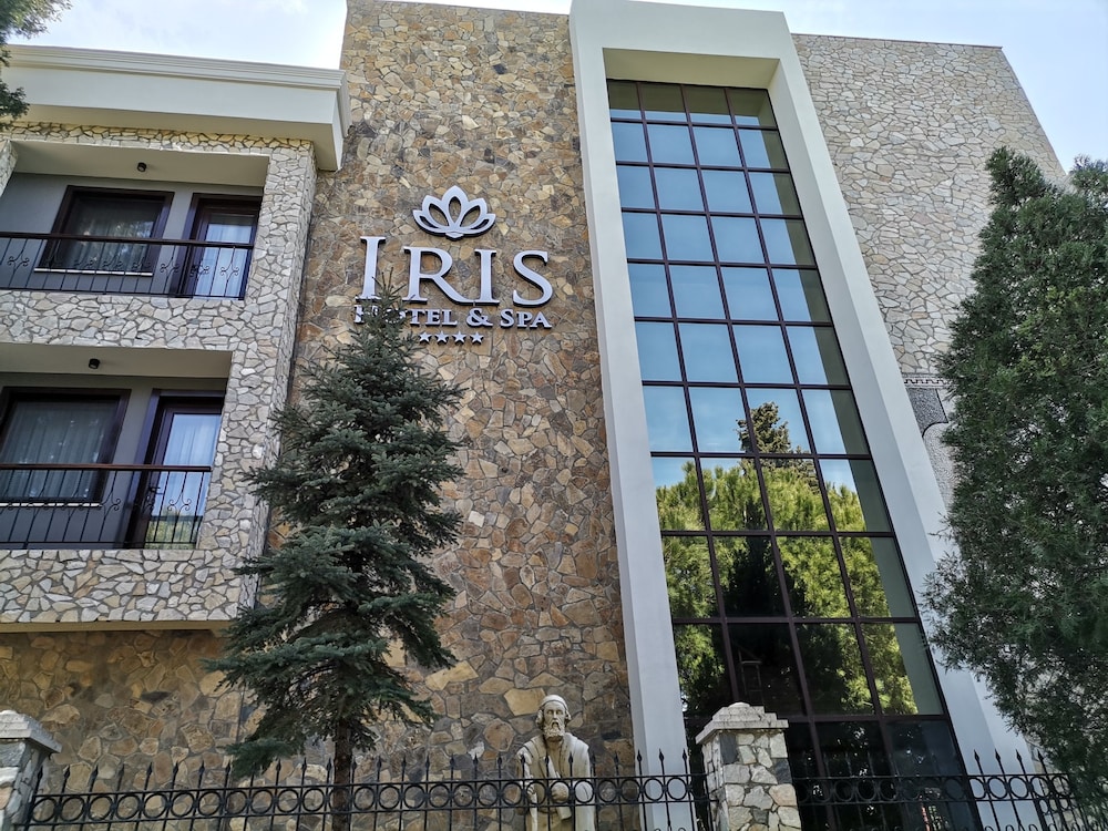 Iris Hotel