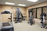 Wingate by Wyndham Louisville East - Gym