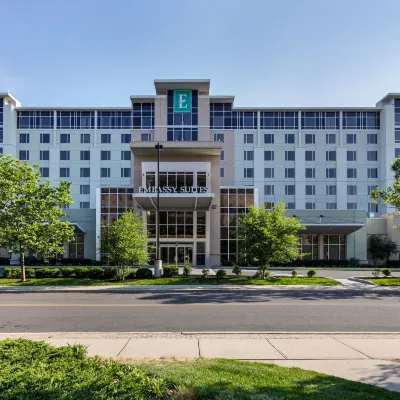 Embassy Suites by Hilton Newark Airport Hotels near Goethals Bridge
