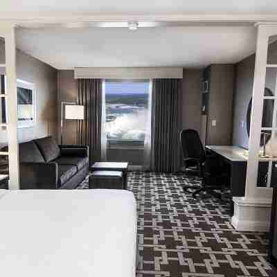 Hilton Niagara Falls/ Fallsview Hotel and Suites Rooms