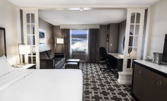 Hilton Niagara Falls/ Fallsview Hotel and Suites