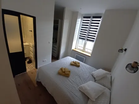 Kaneta Antoni Baita - Heart of the City! Rated 4 Stars