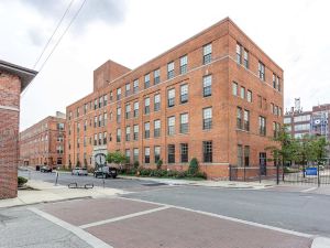 FRONTDESK River Place Apts Rivertown Detroit