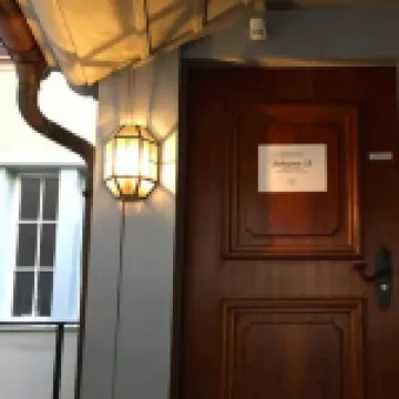 Stylish Apartment in the Heart of Zug by Airhome