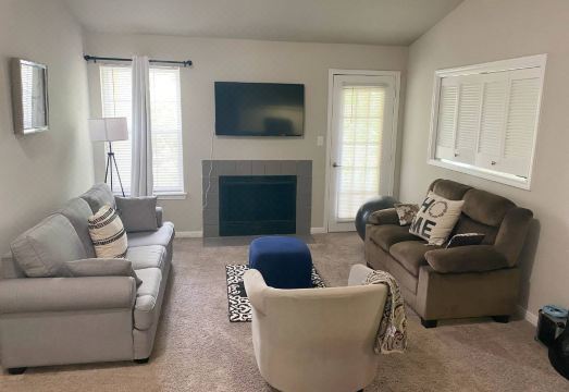 Entire Cozy Nest Minutes From Dulles Airport - Housity