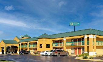 Quality Inn Fort Campbell-Oak Grove