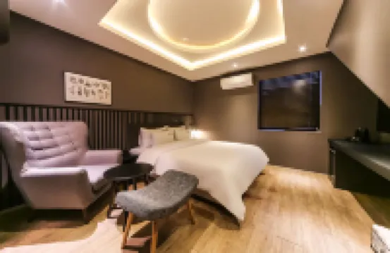 โรงแรมเกรย์70