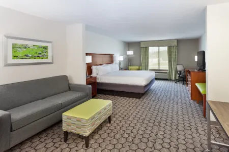Holiday Inn Express & Suites Phenix City - FT. Benning by IHG