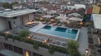 Hotel Viu Milan - Pool