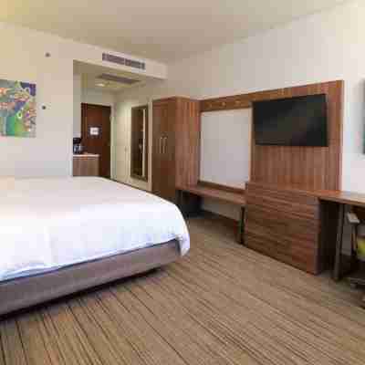 Holiday Inn Express & Suites Ensenada Centro Rooms