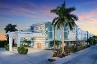 Fairfield Inn & Suites Marathon Florida Keys Hotel dekat Florida Keys Boat Charters | Islamorada Sandbar, Snorkel & Tours