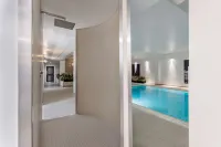 Radisson Blu Hotel London Stansted Airport - Pools