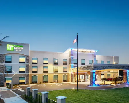 Holiday Inn Express & Suites GULF BREEZE - PENSACOLA AREA by IHG Hotels in Santa Rosa County