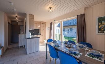 Bungalow Westende Blue 6 Persons