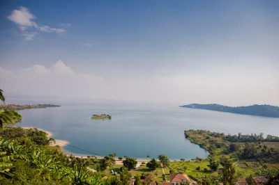 Serene Lake View Lodge in Kayove, Rwanda โรงแรมใน