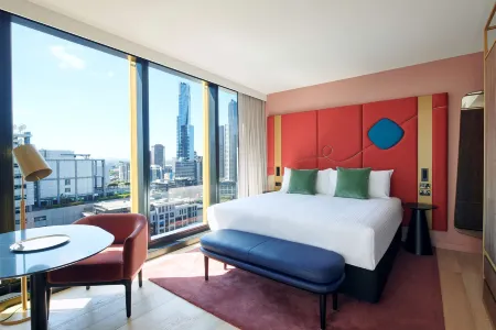 Quincy Hotel Melbourne Отели рядом с достопримечательностью «St. Augustine Church»