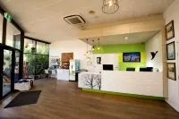 Contour Hotel