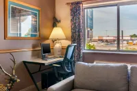 Quality Inn & Suites Hotels in Marquette