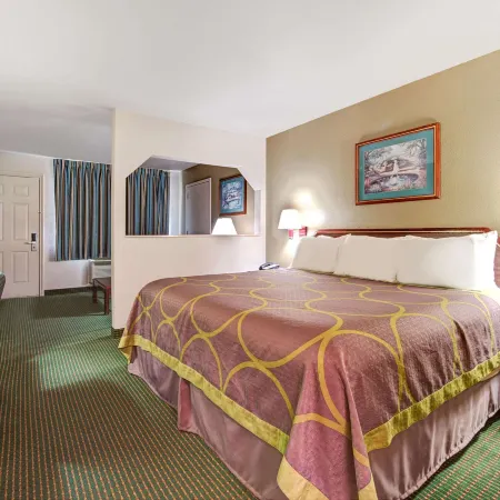 Super 8 by Wyndham Richardson Dallas