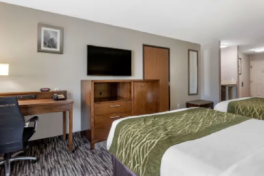 كومفرت إن آند سويتس نورث ليتل روك جاي إف كاي بولفارد فنادق في 