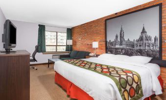 Super 8 by Wyndham Sudbury on