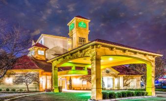 La Quinta Inn & Suites by Wyndham Colorado Springs South AP