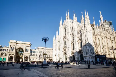 Park Hyatt Milan Отели рядом с достопримечательностью «Миланский университет Бикокка»